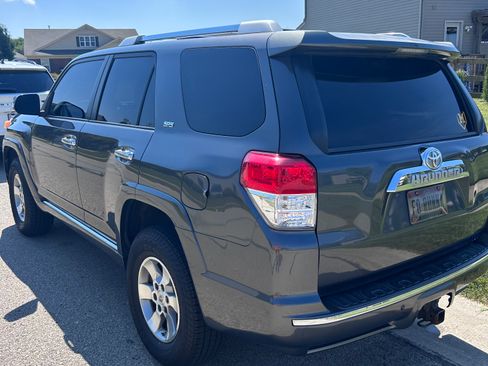 Used 2010 Toyota 4Runner SR5 AWD/4WD image 4