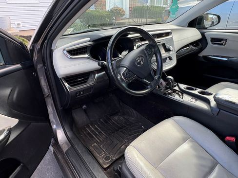 Used 2014 Toyota Avalon XLE Premium image 11