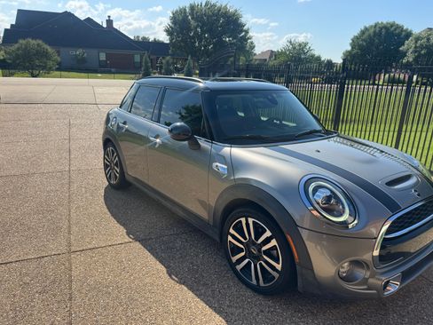 Used 2019 MINI Cooper S FWD image 6
