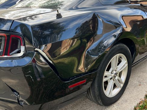 Used 2014 Ford Mustang Coupe image 5