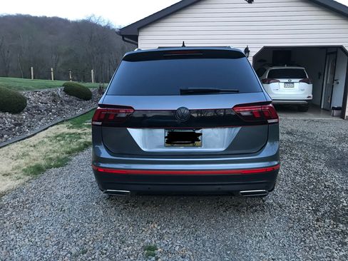 Used 2019 Volkswagen Tiguan S image 11