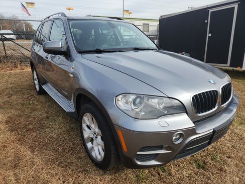 Used 2013 BMW X5 xDrive35i image 5