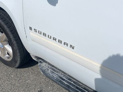 Used 2007 Chevrolet Suburban LTZ w/ LTZ Preferred Equipment Group image 6