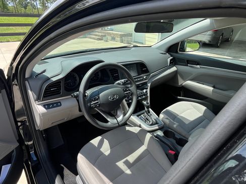 Used 2020 Hyundai Elantra SEL FWD image 5