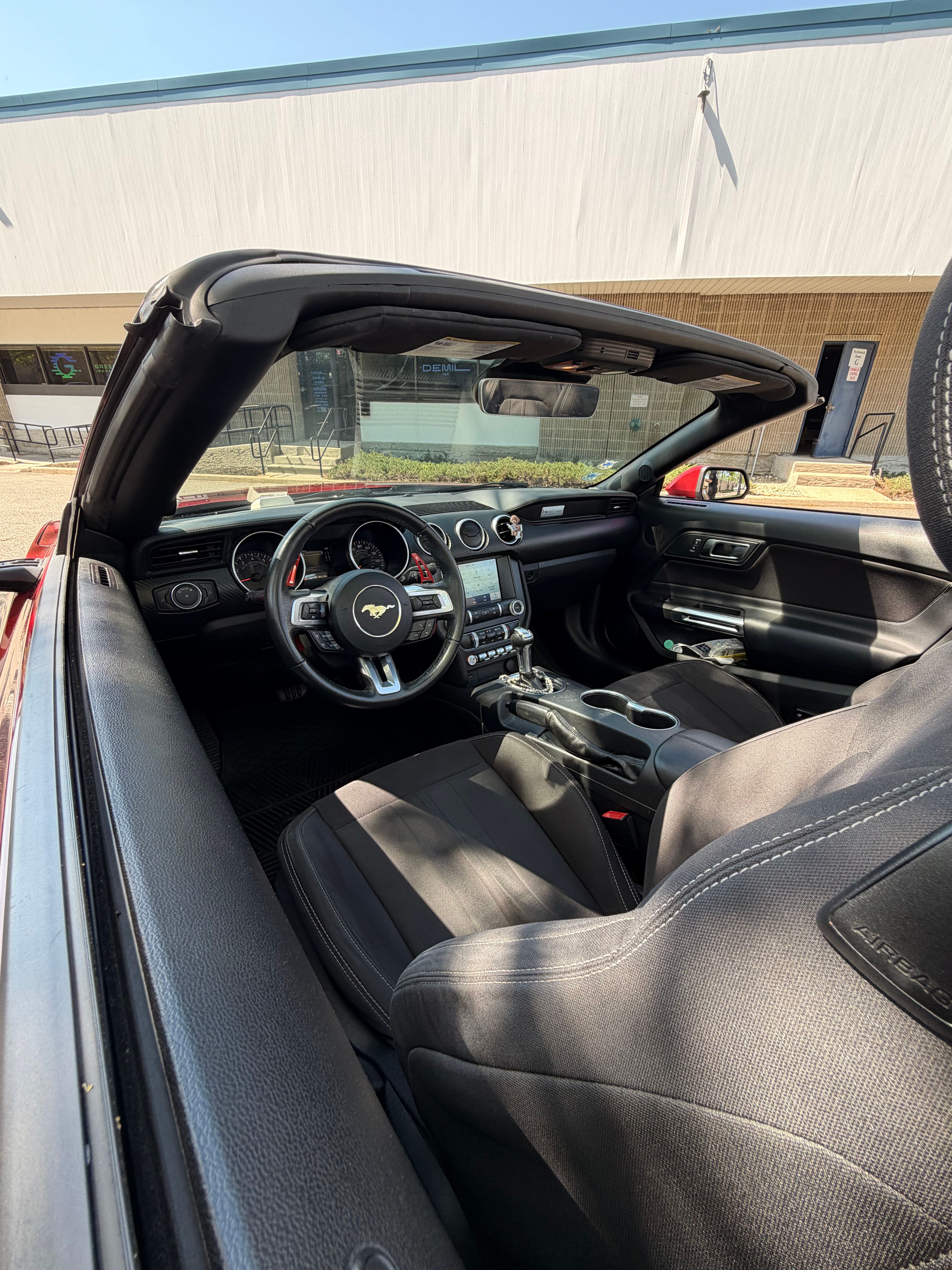 Used 2021 Ford Mustang Convertible w/ Equipment Group 101A RWD image 17