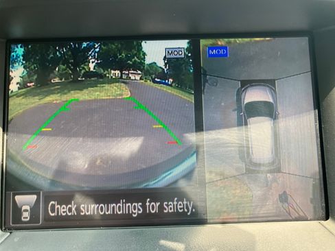 Used 2018 Nissan Pathfinder SL w/ Midnight Edition Package image 14