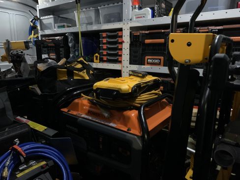 Used 2015 Ford Transit 250 148 Medium Roof image 22