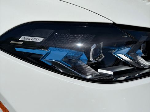 Used 2025 BMW X6 M60i w/ Executive Package image 11