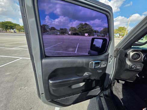 Used 2019 Jeep Wrangler Unlimited Sport S image 16