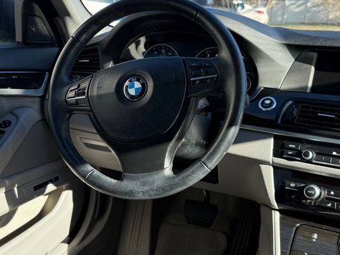 Used 2011 BMW 535i xDrive Sedan image 14