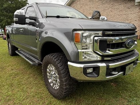 Used 2022 Ford F250 XLT w/ XLT Premium Package AWD/4WD image 2
