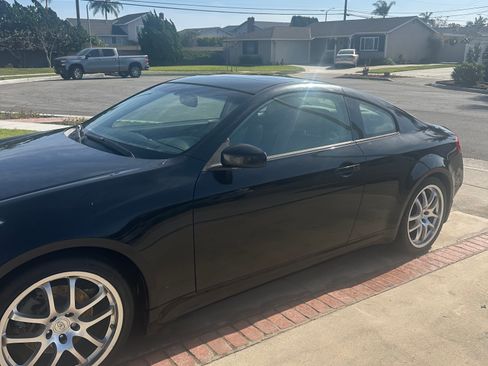 Used 2007 INFINITI G35 Coupe w/ Premium Pkg image 2