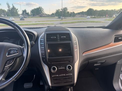 Used 2017 Lincoln MKC Select AWD/4WD image 16