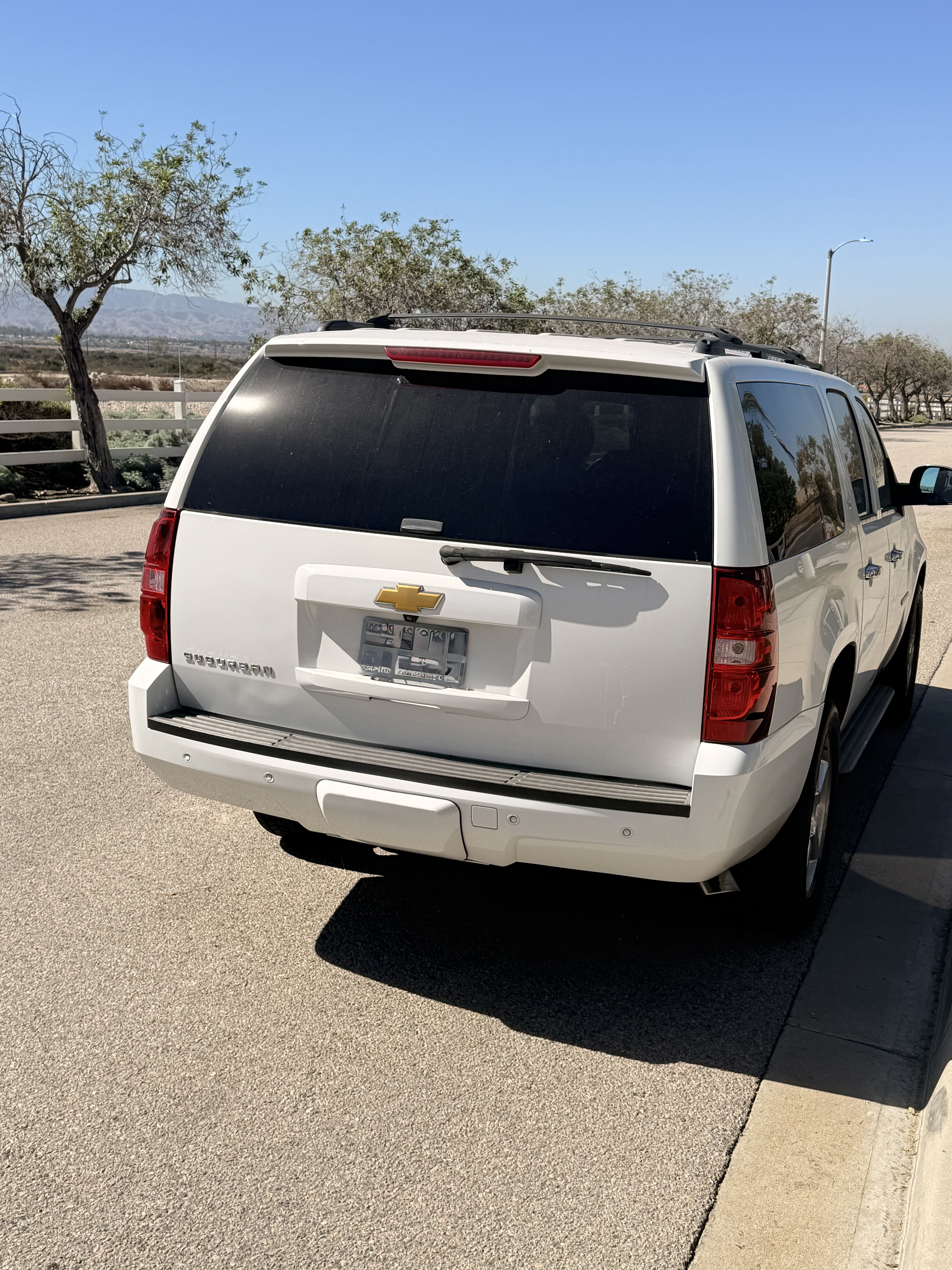 Used 2013 Chevrolet Suburban LT w/ All-Star Edition RWD image 4