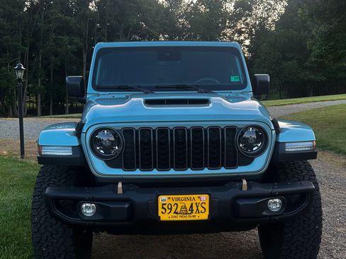 Used 2024 Jeep Wrangler Unlimited Rubicon 392 AWD/4WD image 10