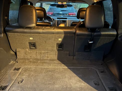 Used 2012 Jeep Liberty Sport image 11