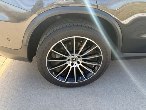 Used 2022 Mercedes-Benz GLC 300 4MATIC Coupe image 11