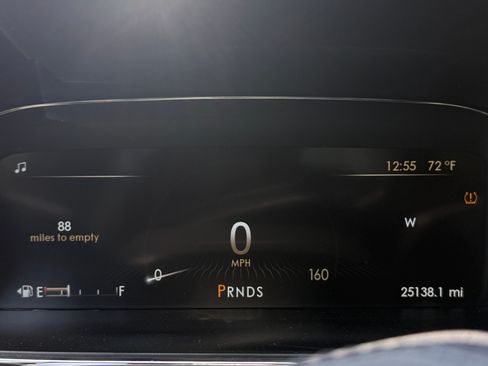 Used 2017 Lincoln Continental Select FWD image 8