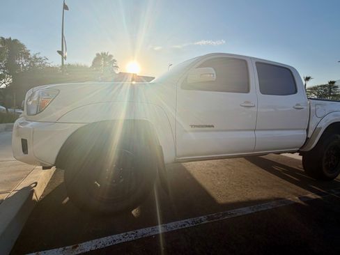 Used 2013 Toyota Tacoma PreRunner w/ TRD Sport Pkg RWD image 17