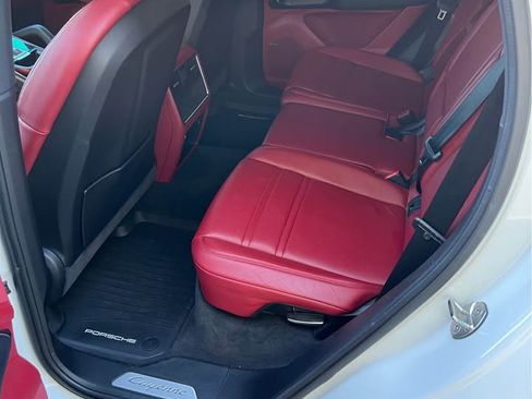 Used 2020 Porsche Cayenne S image 13