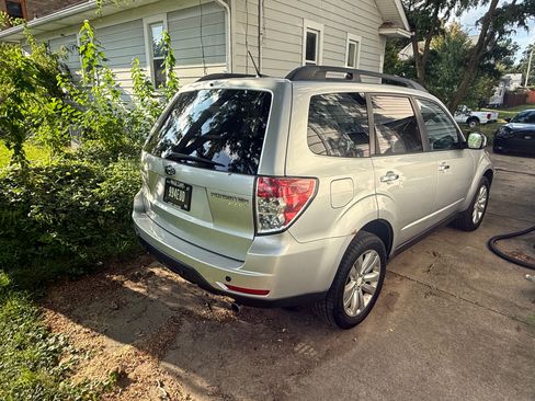 Used 2011 Subaru Forester 2.5X Premium AWD/4WD image 5