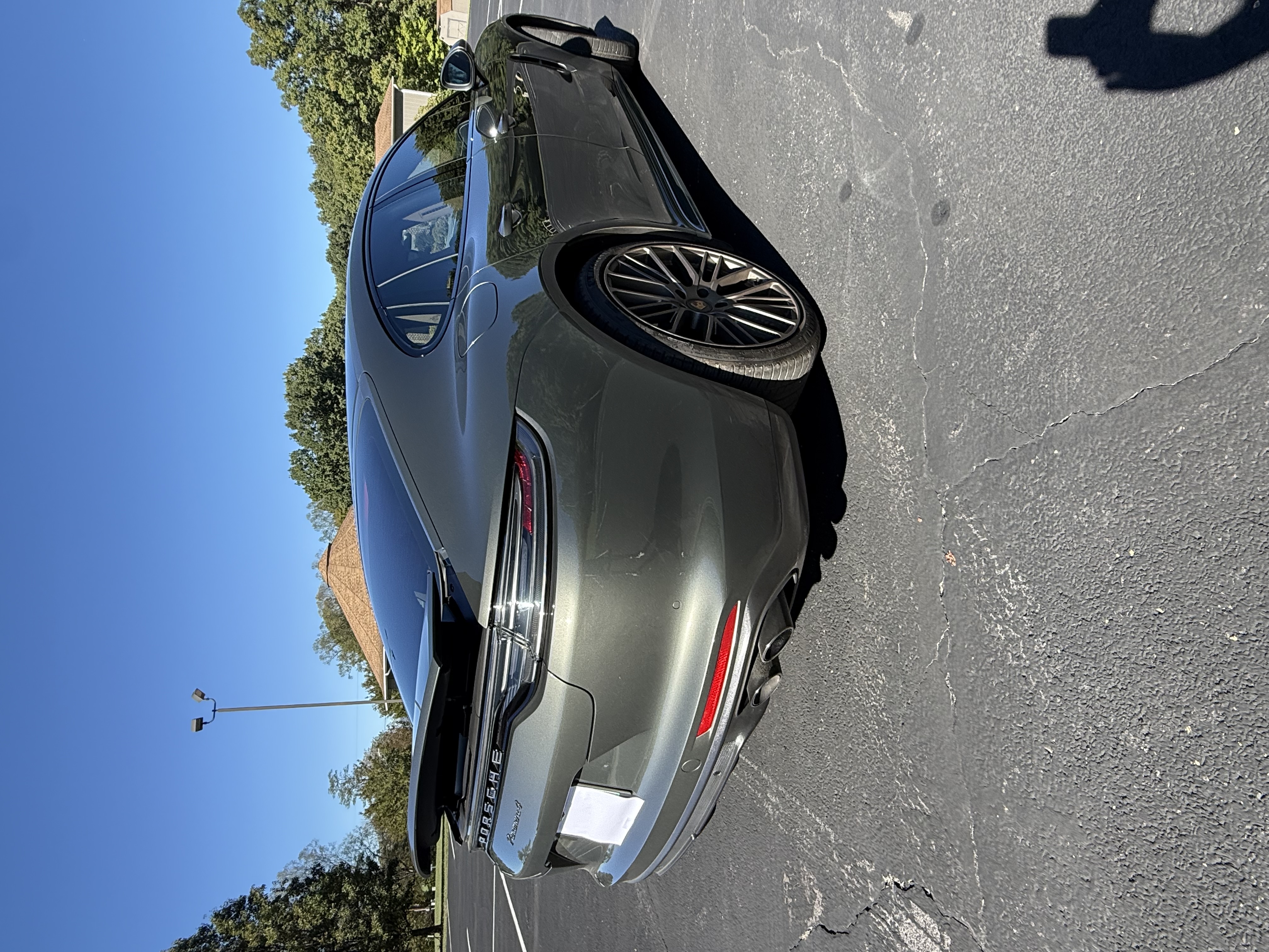 Used 2022 Porsche Panamera 4 Platinum Edition AWD/4WD image 8