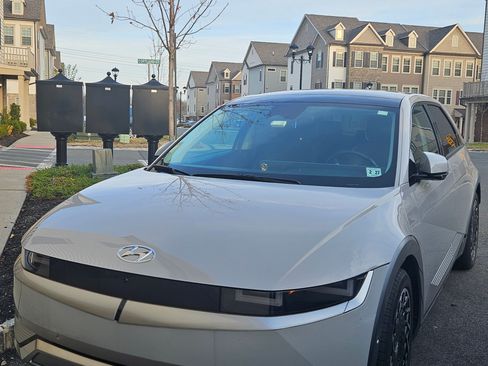 Used 2022 Hyundai Ioniq 5 Limited image 5