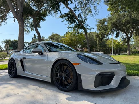 Used 2020 Porsche 718 Cayman GT4 RWD image 1