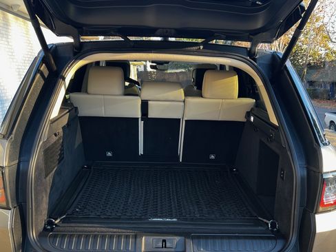 Used 2021 Land Rover Range Rover Sport HSE Silver Edition image 15