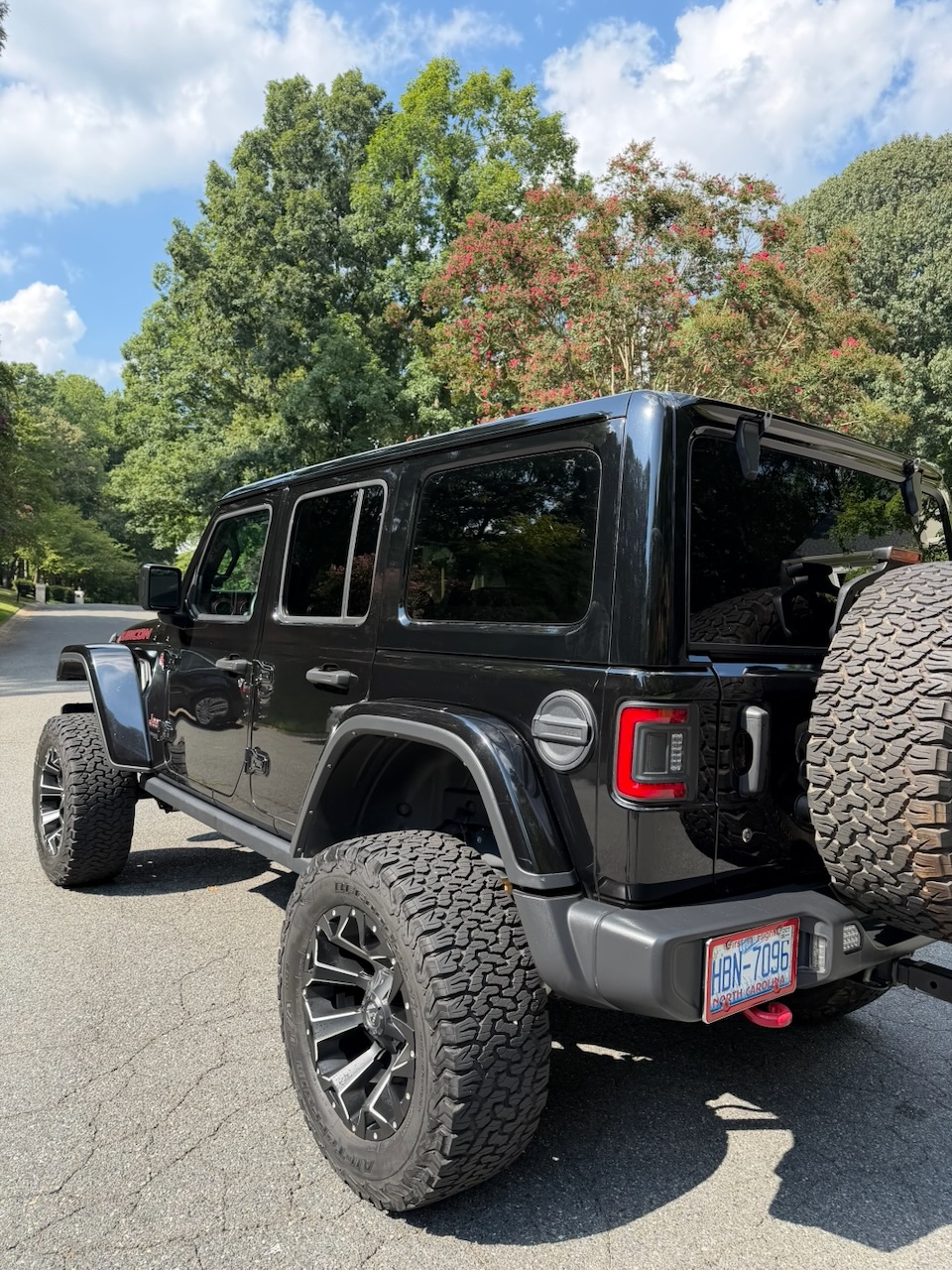 Used 2018 Jeep Wrangler Unlimited Rubicon AWD/4WD image 8