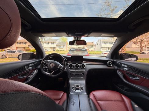 Used 2018 Mercedes-Benz GLC 300 4MATIC Coupe image 6