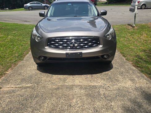 Used 2011 INFINITI FX35 AWD w/ Premium Pkg image 2