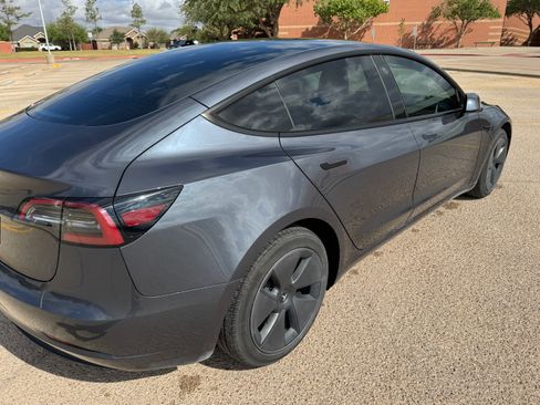 Used 2023 Tesla Model 3 Standard Range image 31