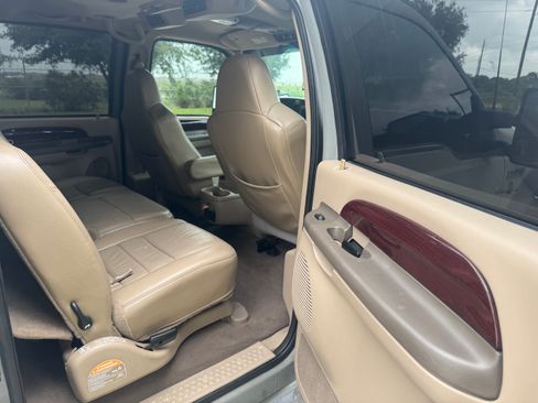 Used 2003 Ford Excursion Limited AWD/4WD image 13