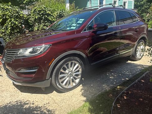 Used 2016 Lincoln MKC Reserve w/ Lincoln MKC Climate Package FWD image 1
