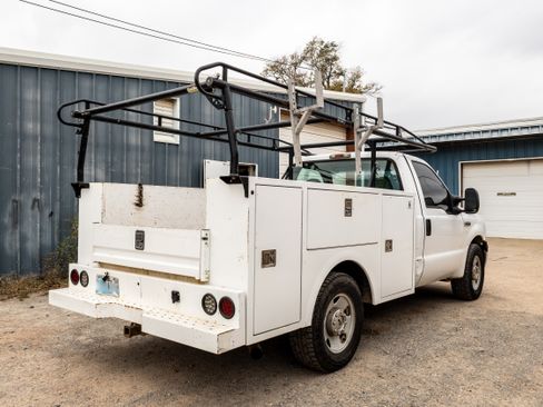 Used 2007 Ford F250 XL image 6