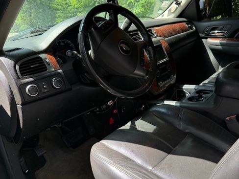 Used 2007 Chevrolet Tahoe LTZ AWD/4WD image 9