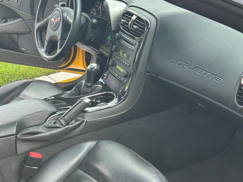 Used 2005 Chevrolet Corvette Coupe w/ Preferred Equipment Group image 5