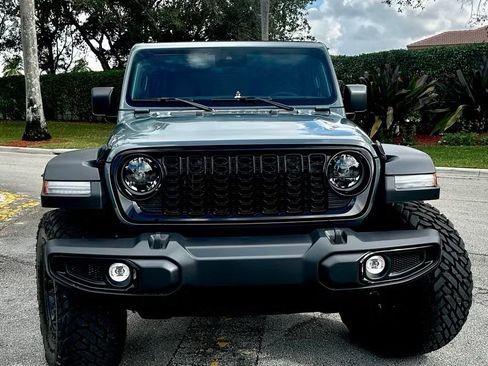 Used 2024 Jeep Wrangler Unlimited Sport AWD/4WD image 4