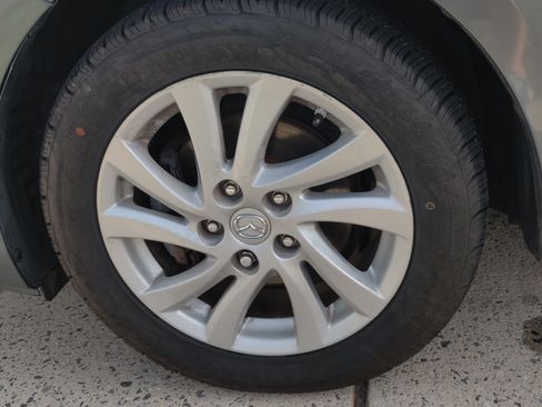 Used 2012 MAZDA MAZDA3 i Touring image 11