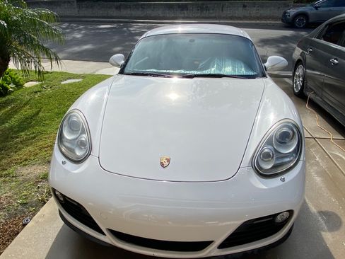 Used 2011 Porsche Cayman image 10