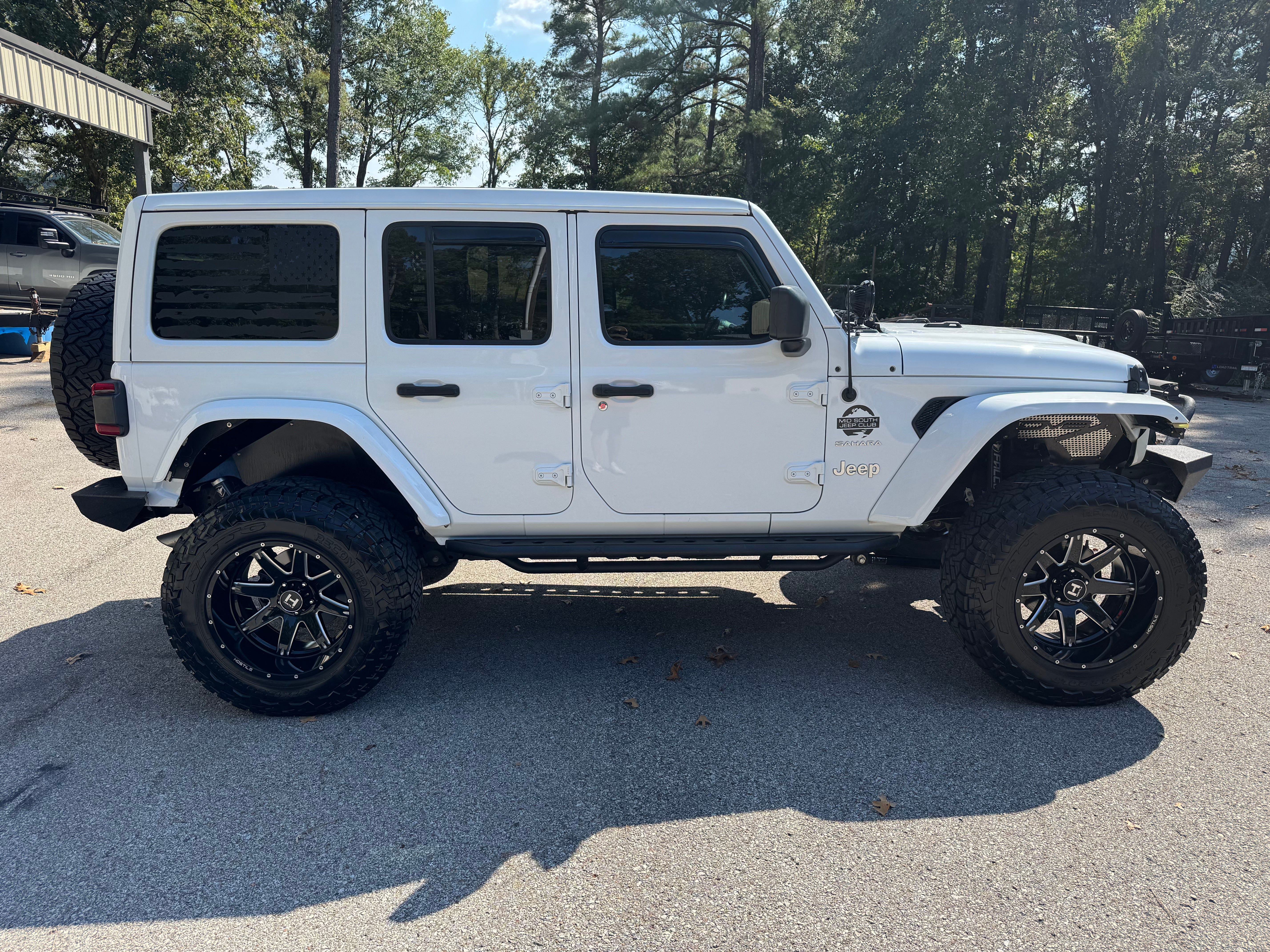 Used 2021 Jeep Wrangler Unlimited Sahara AWD/4WD image 2