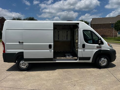 Used 2017 RAM ProMaster 2500 w/ Interior Convenience Group FWD image 6