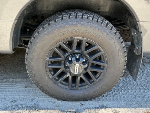 Used 2022 Ford F350 Lariat w/ Black Appearance Package image 2