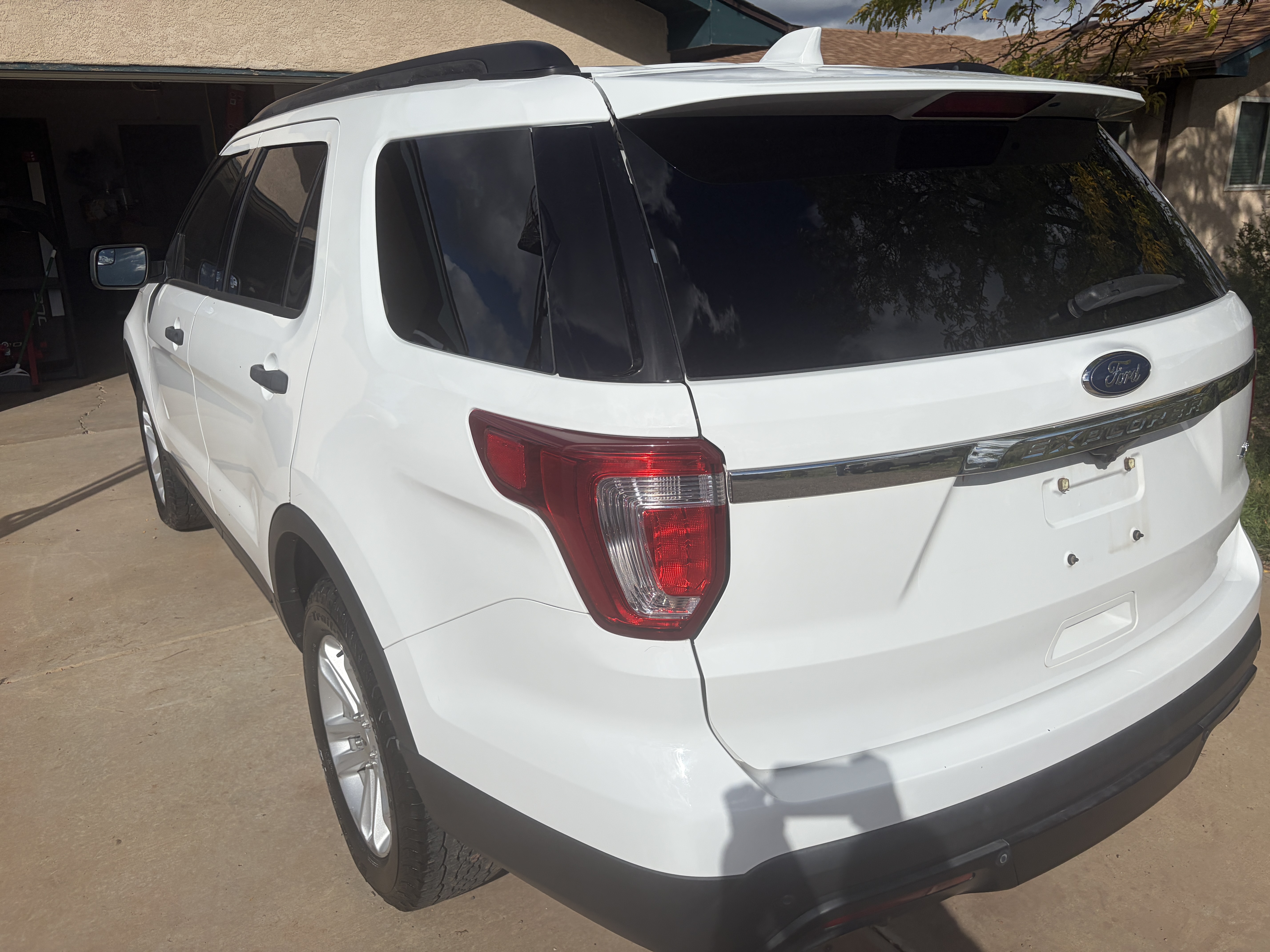 Used 2017 Ford Explorer 4WD image 6
