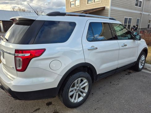 Used 2014 Ford Explorer XLT w/ Equipment Group 202A image 6