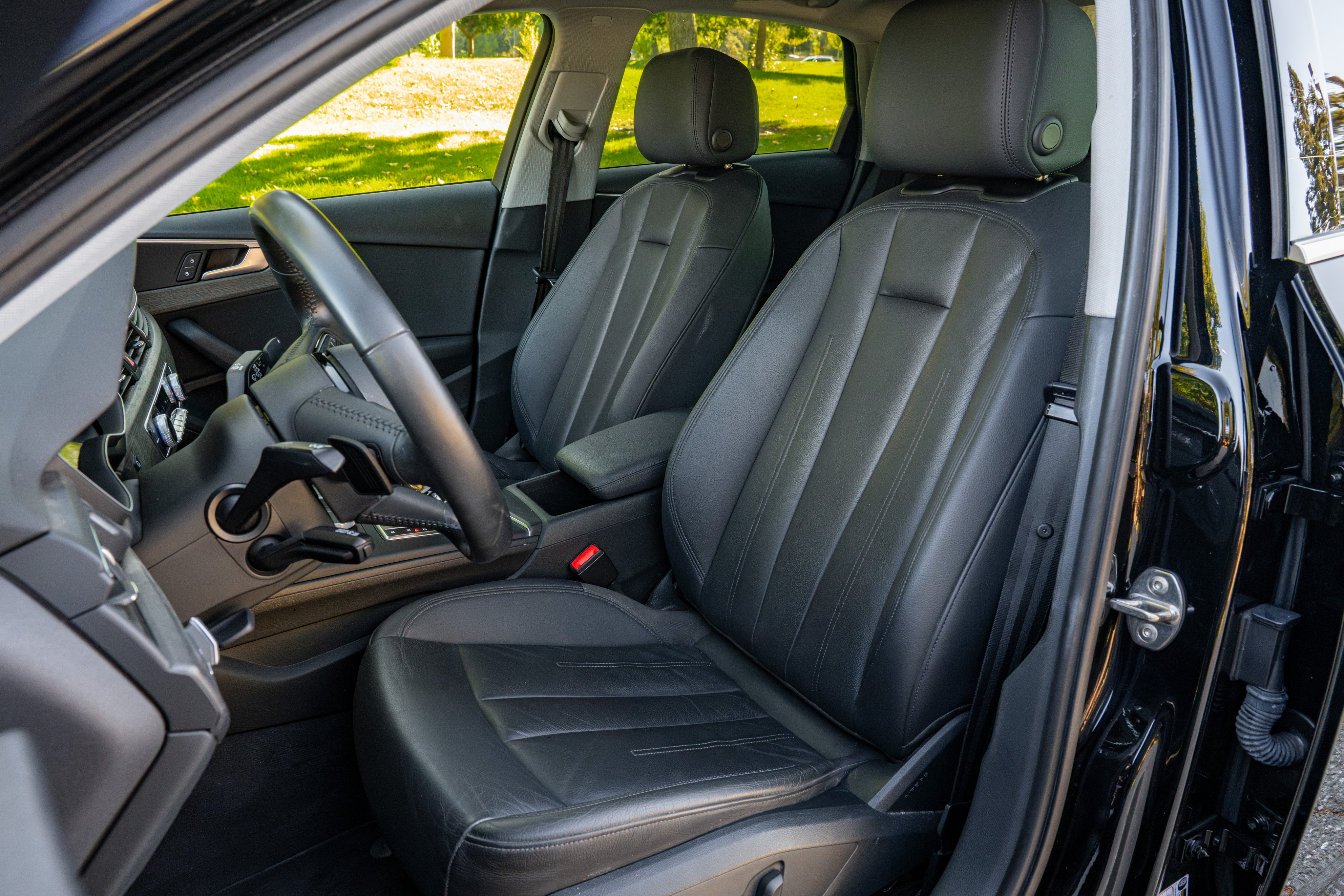 Used 2019 Audi A4 2.0T Premium w/ Convenience Package FWD image 12