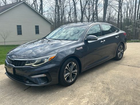 Used 2019 Kia Optima LX w/ LX Premium Package image 1