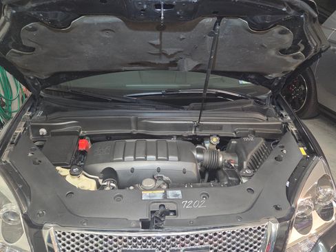 Used 2012 GMC Acadia Denali image 10