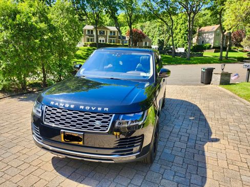 Used 2020 Land Rover Range Rover HSE image 9